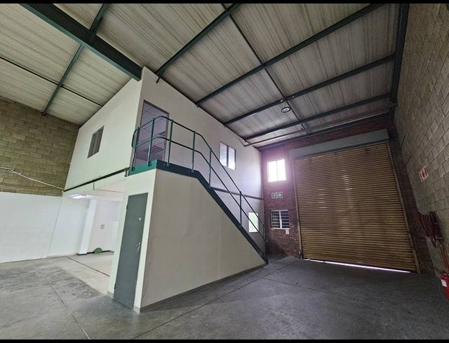 332M² WAREHOUSE TO LET IN LINBRO PARK